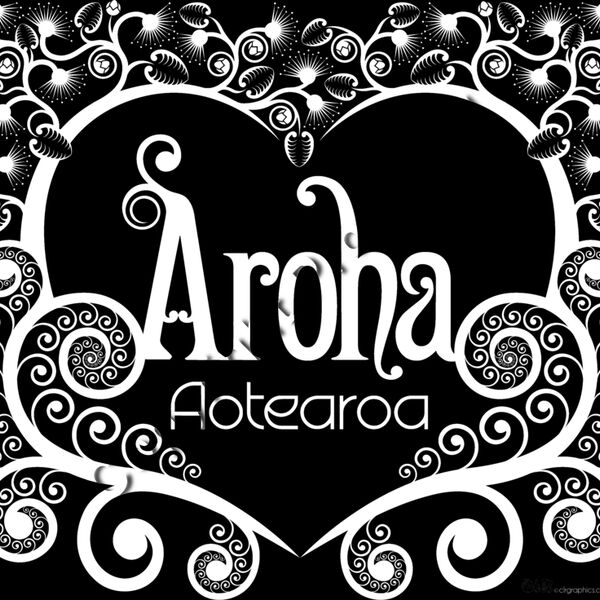 Aroha heart in white Thumbnail